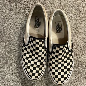 Vans checkered black and white